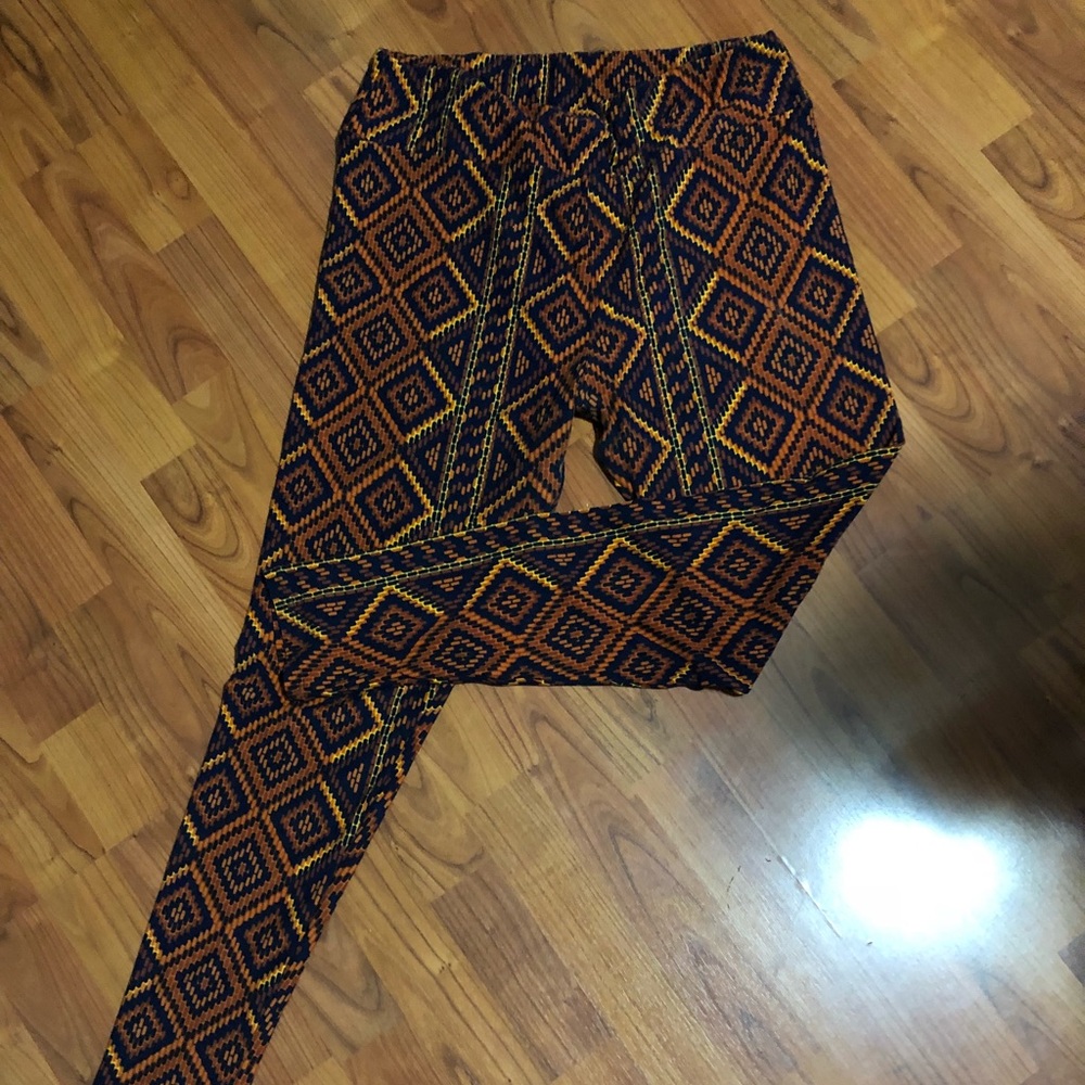 Lularoe tall and curvy leggings